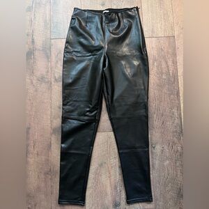 ABERCROMBIE & FITCH | Vegan leather pull on skinny pants NWT